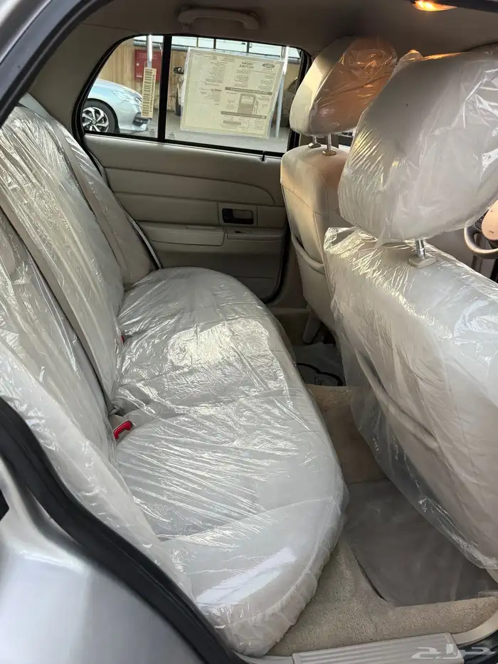 للبيع فورد فكتوريا 2011 نظيف شرط 20