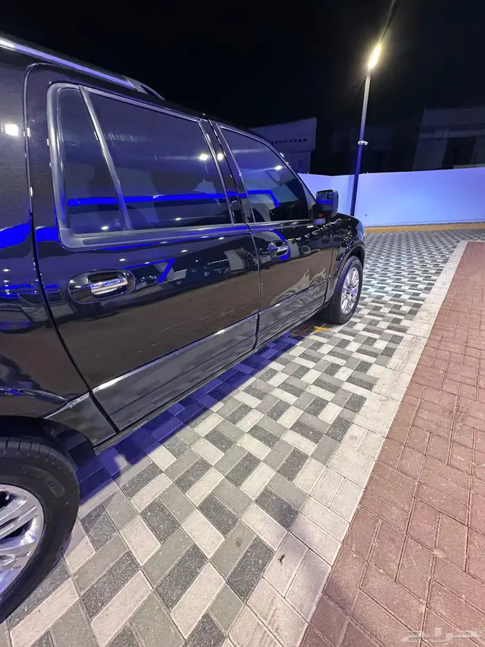 فورد اكسبدشن صالون عائلي طويل 4