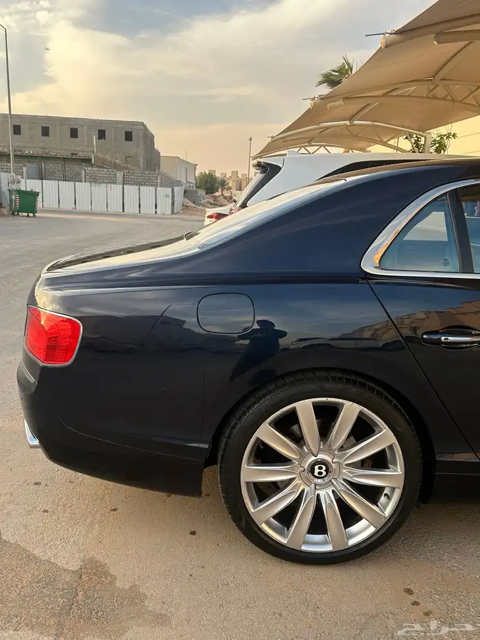 بنتلي 2014 فلاينج سبير 8