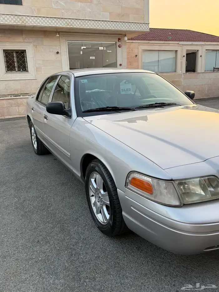 للبيع فورد فكتوريا 2011 نظيف شرط 11