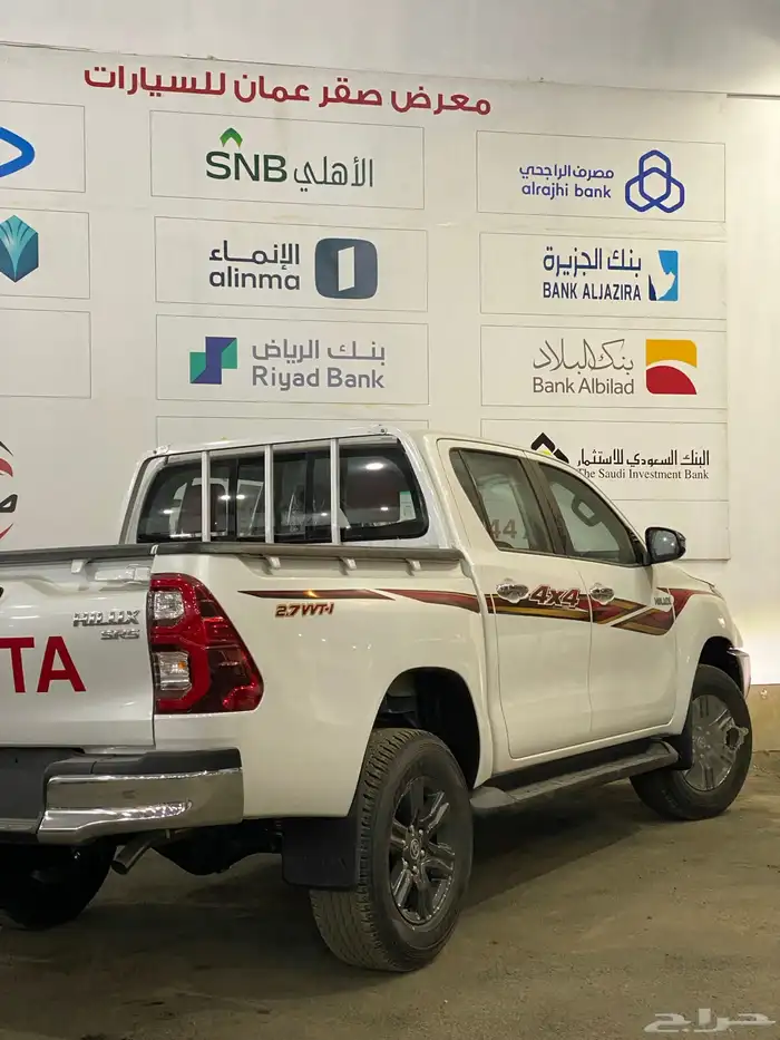 تويوتا هايلوكس 2025 بريمي دبل بنزين اقل سعر في السوق 5