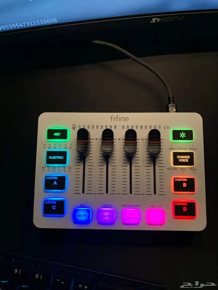 للبيع مكسر FIFINE SC3 (مستعمل) 0