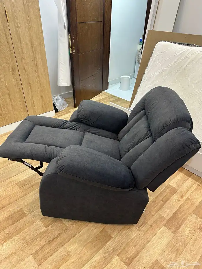 كرسي استرخاء ليزي بوي من اكسترا 4