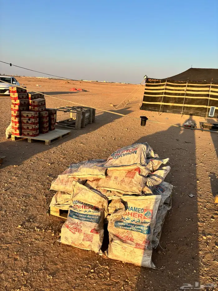 حطب وفحم ويوجد عندنا أنواع الحطب والفحم الموقع طريق الصمان 4