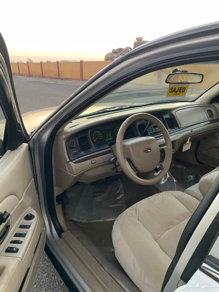 للبيع فورد فكتوريا 2011 سعودي 10