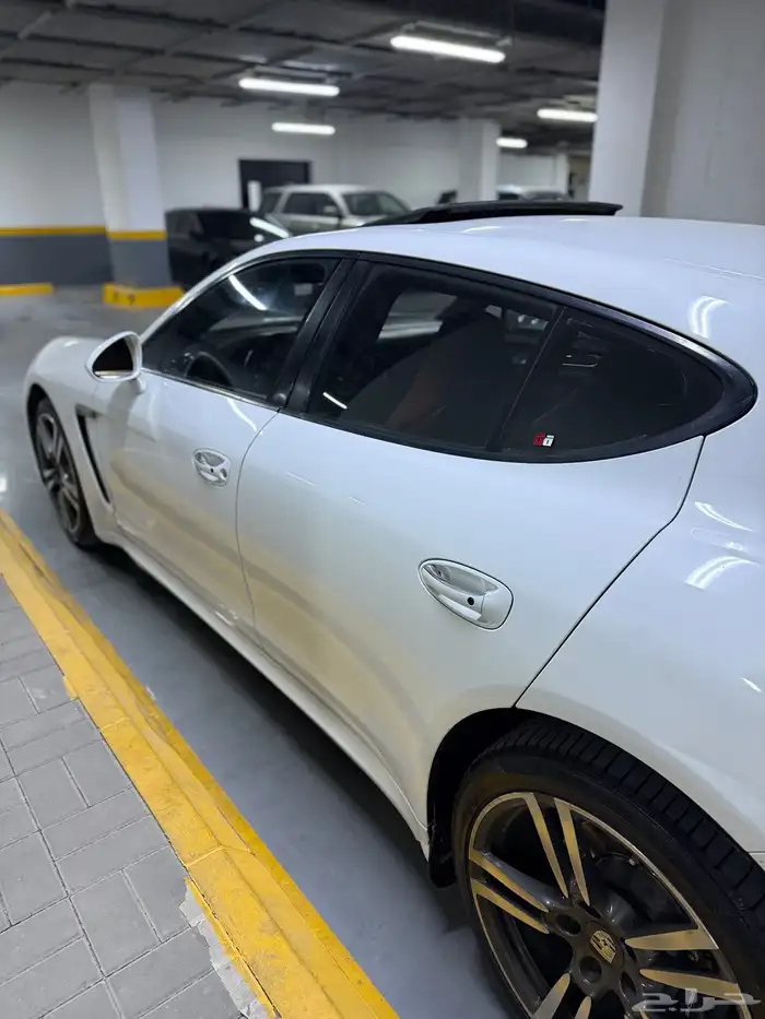 بورش بانيميرا 4S موديل 2014 8