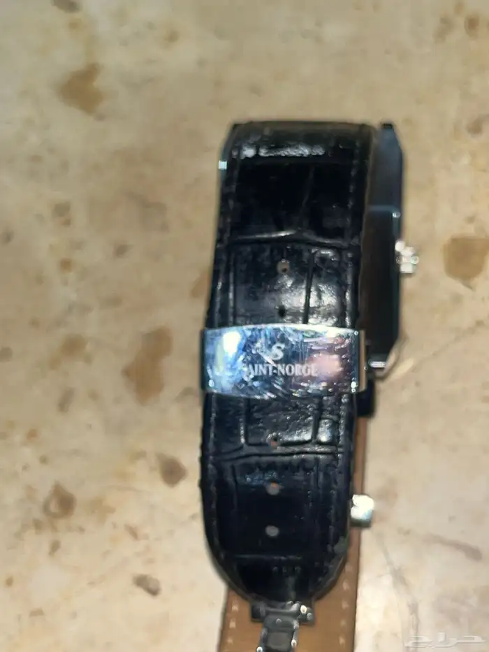 ساعة اسمهSANT-NORGE الساعة ما تشتغل شكلها حلو وقمة صنعته 2