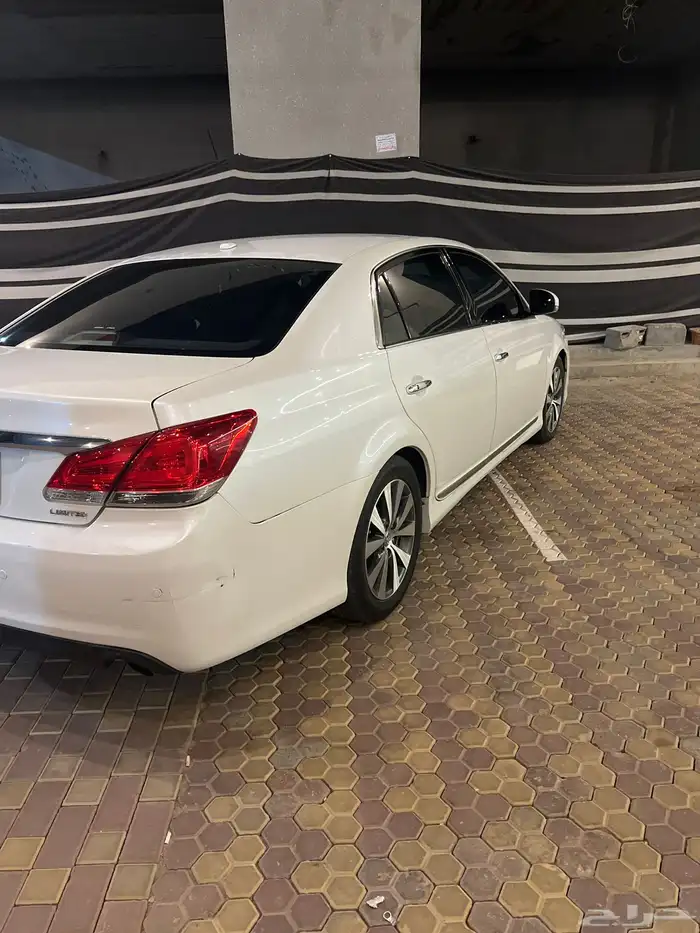 تويوتا افالون موديل 2012 2