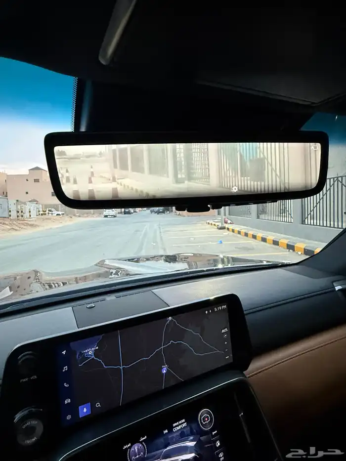 للبيع لكزس 2022 بي بي اسود سعودي 31