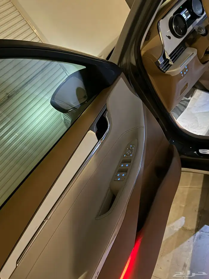 ازيرا 2021 سمارت 6 سلندر بنزين نظيفه جدا  ( الوكيل سعودي ) 14