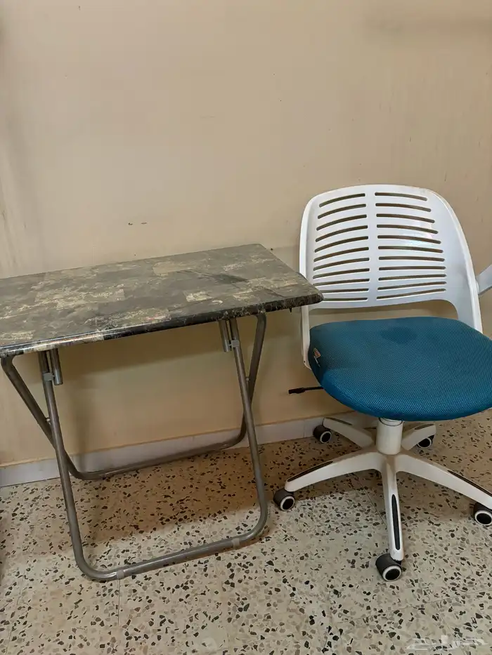 كرسي وطاوله 0