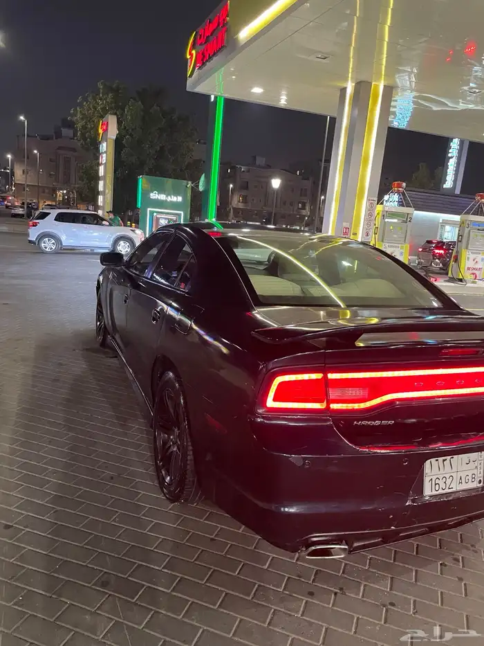 دوج تشارجر 2011 9