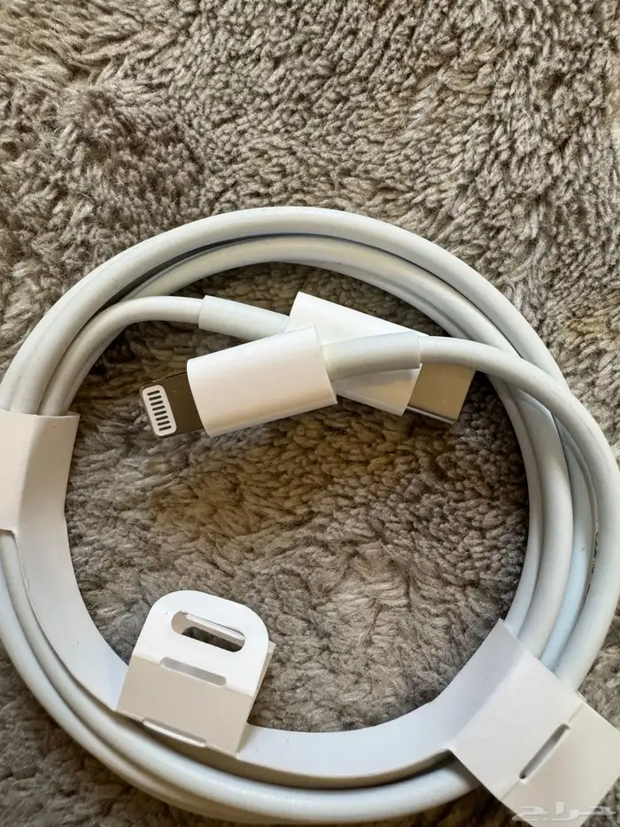 سلك شاحن ايفون 14 جديد لم يستخدم اصلي للبيع 1