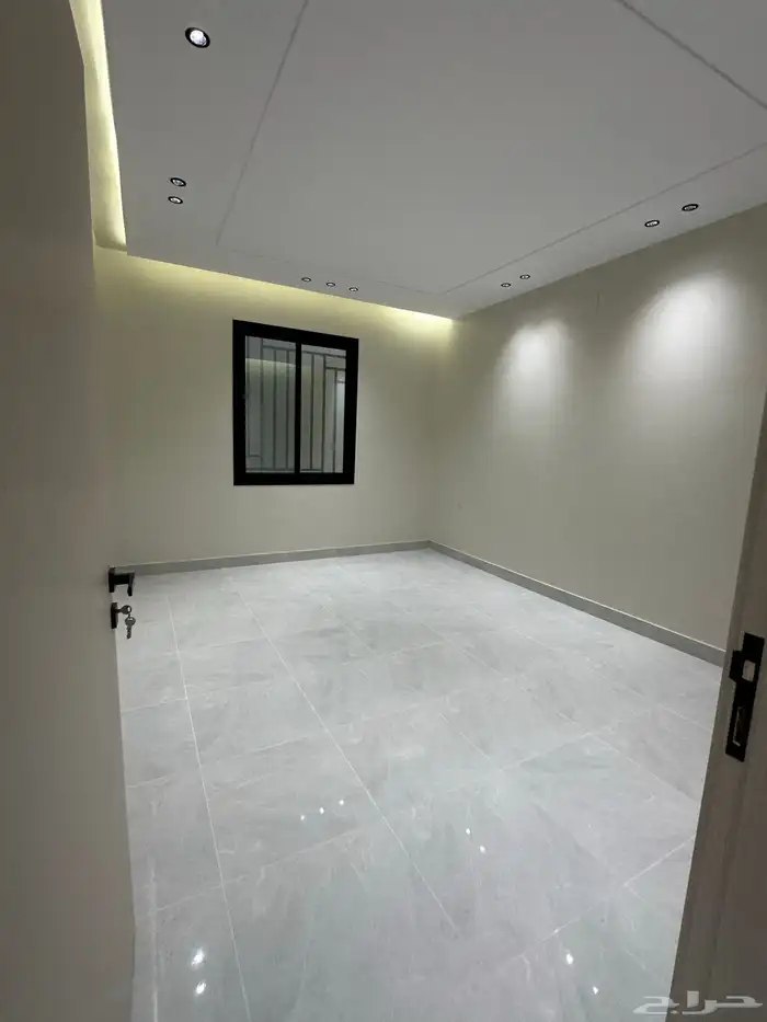 للبيع ادوار مع مساحات كبيرة بمداخل مستقلة المحالة - ابها 19