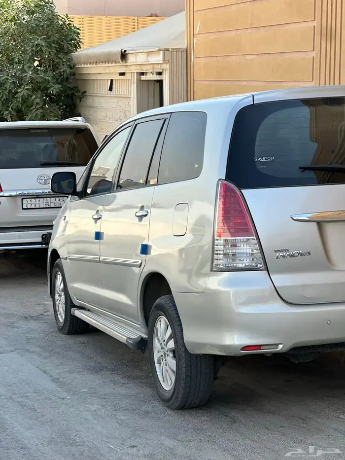 تويوتا انوفا 2010 7