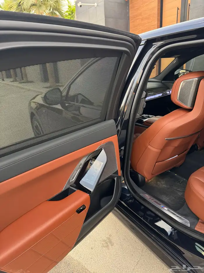بي ام دبليو الفئة السابعة 735i - 2023 11