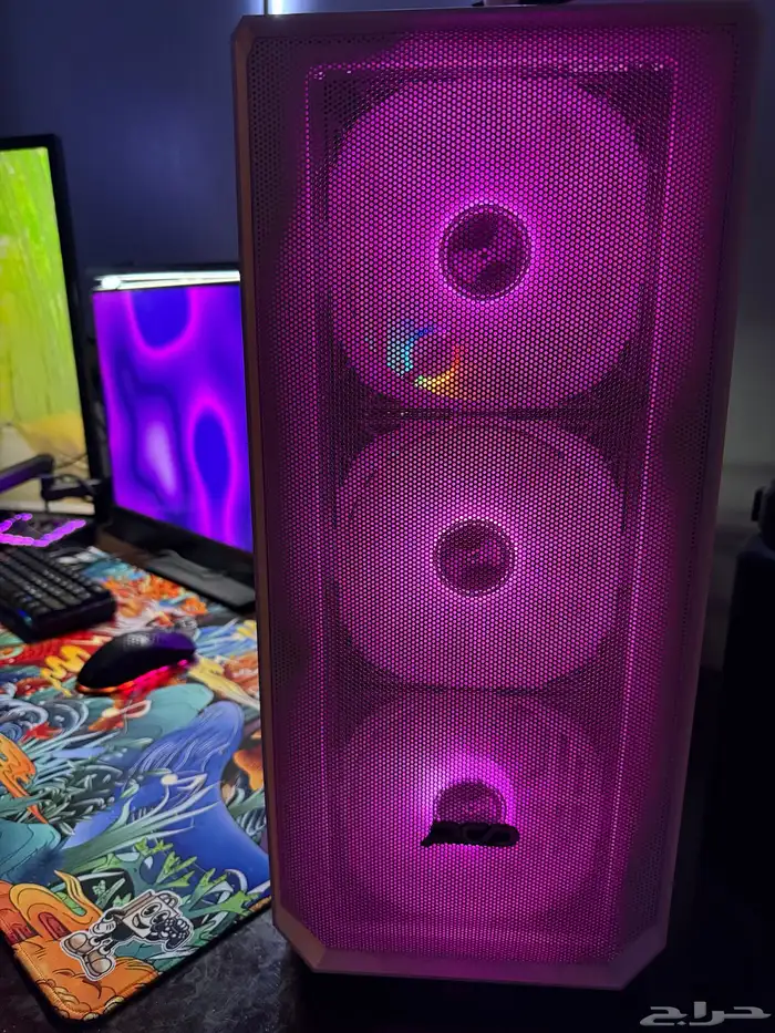 للبيع  PC قيمنق شبه جديد مع شاشة 180Hz 1