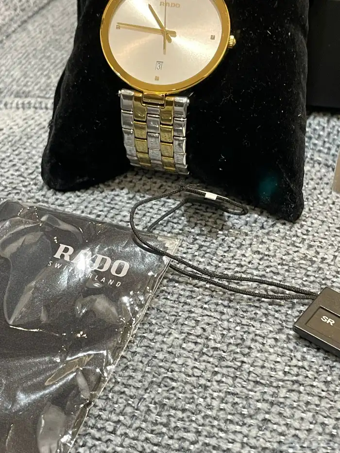 للبيع ساعه رادو فلورنس اخت الجديده 19