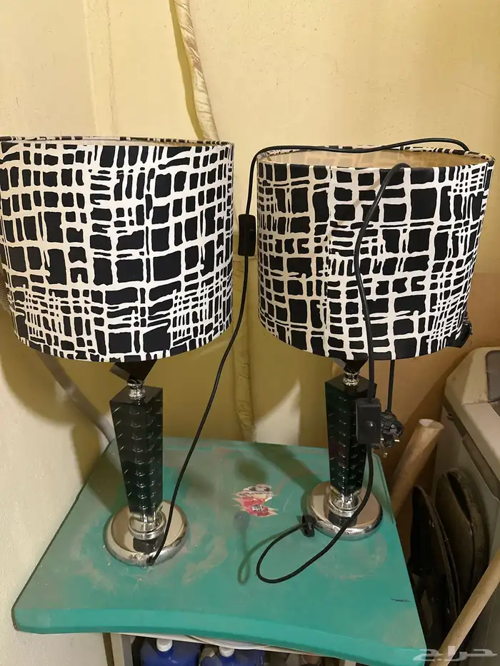 اباجورات العدد 2 بحالة ممتازه 0