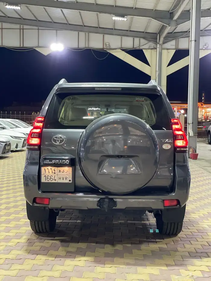 تويوتا برادو TXL3 وارد الساير 2022 شبه جديد 4