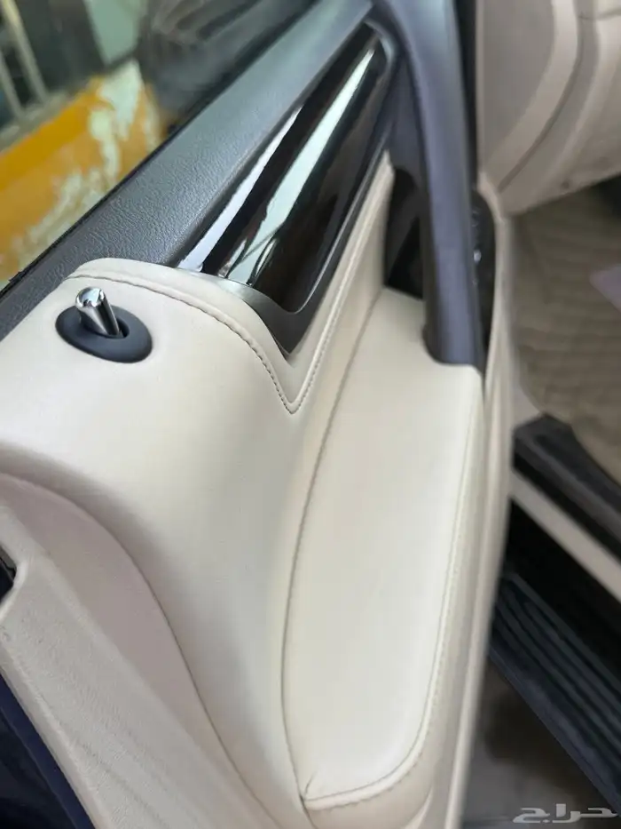 جيب لكزس LX 2018 لون كحلي منوة للمستخدم 13