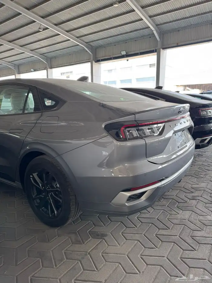 فورد توريس ( تريند - تيتانيوم ) 5