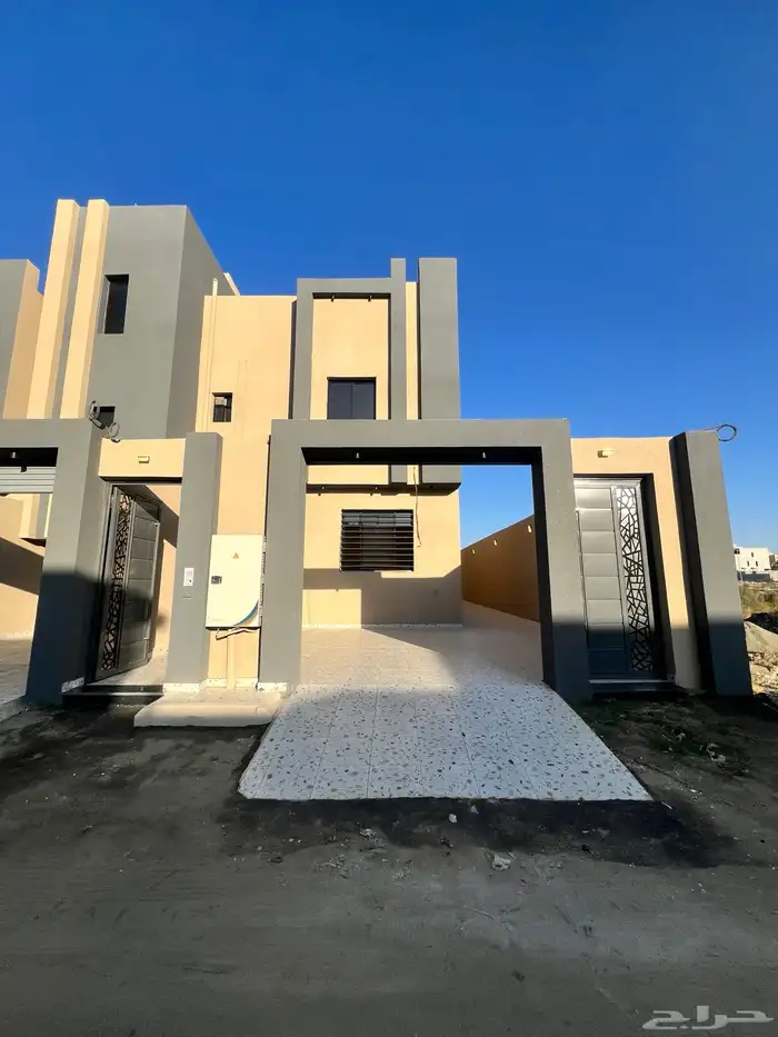 دور ارضي للبيع بمدخل سياره خميس مشيط حي النور بسعر 550 الف 0