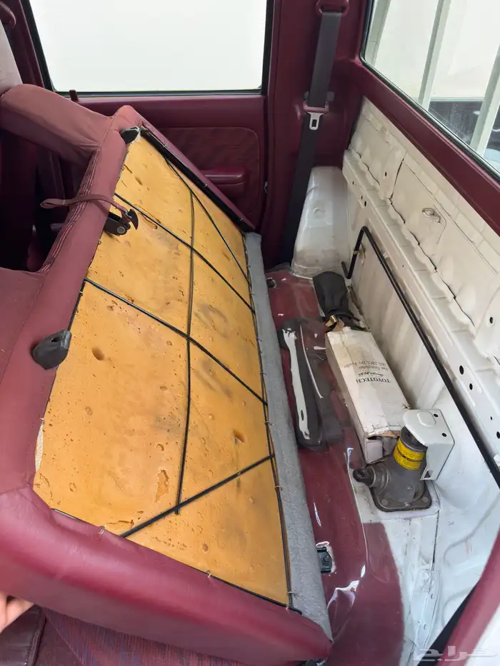 هايلكس 2001 مخزن 12