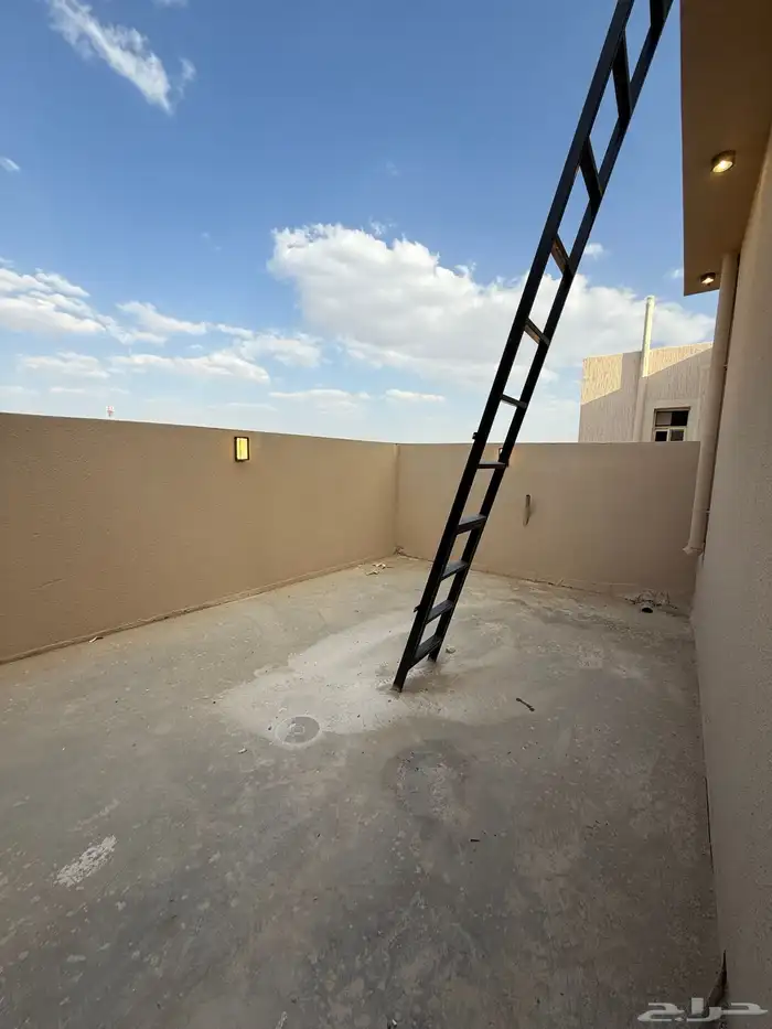 للبيع روف بملحق علوي بحوش حي الراقي خميس مشيط 780الف 29