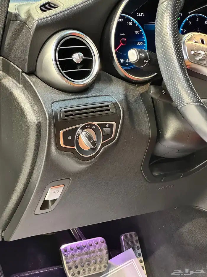 مرسيدس GLC200 موديل 2022 16