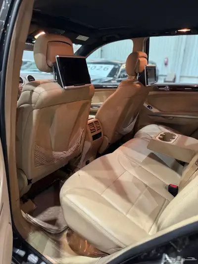 مرسيدس ML350 عداد قليل 2010 index