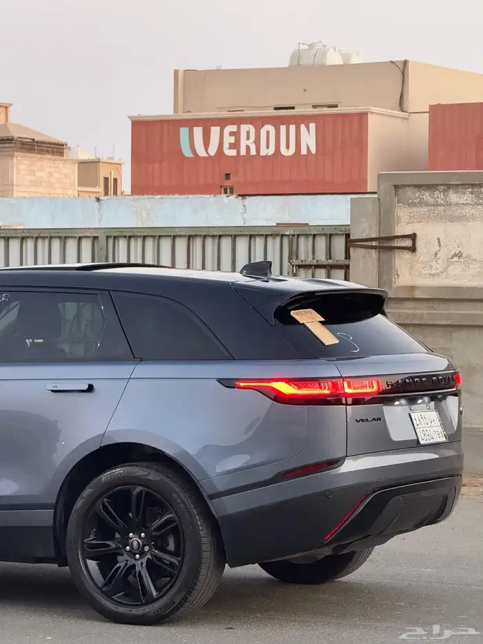 لاند روفر فيلر 2023 26