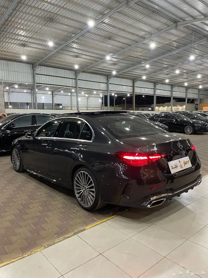 مرسيدس C300 موديل 2023 فل كامل 8