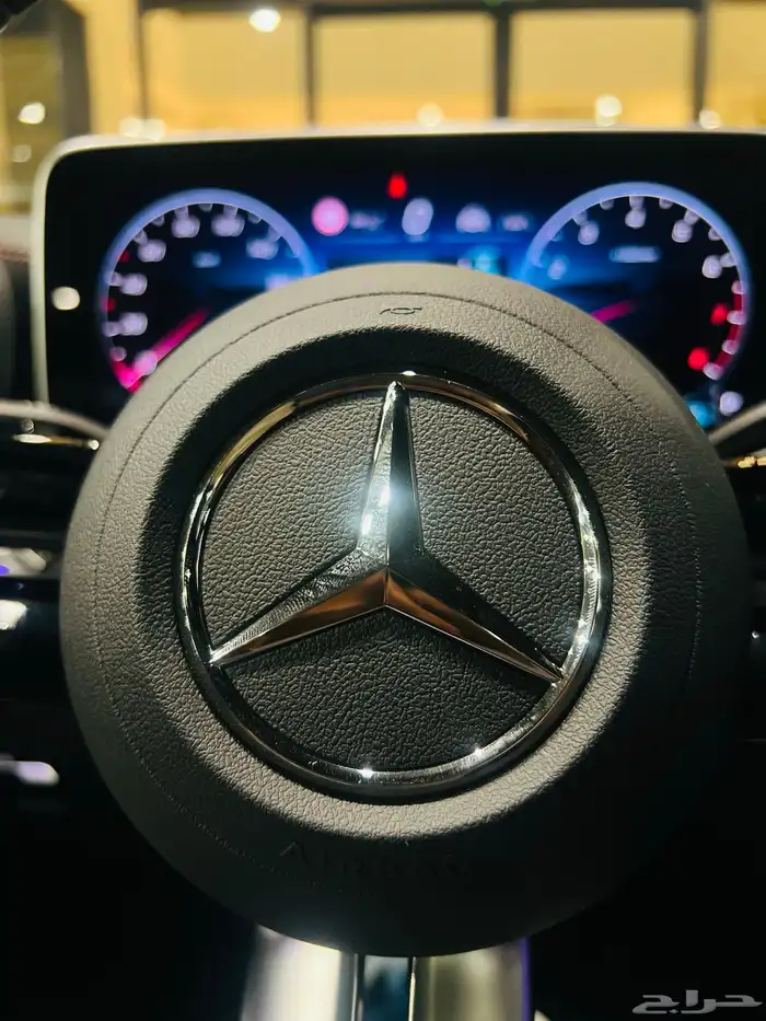 مرسيدس C200 موديل 2025 (اصفار) 49