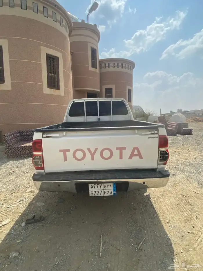 هايلكس 2013 نظيفه مشالله تبارك الله الى البيع 4