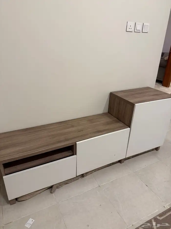 طاولة تلفزيون ودواليب تخزين 0