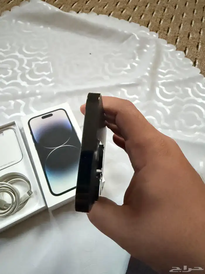 ايفون 14 برو اسود 256 8