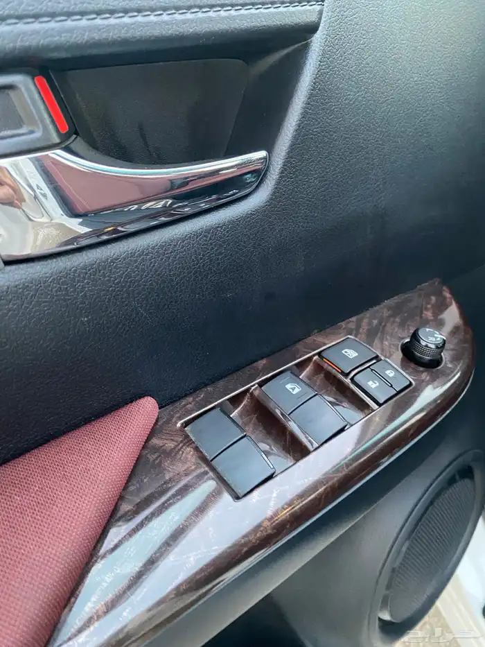 هايلوكس 2018 فل كامل وكاله ممشى 53الف مخزن بدون دبل 52