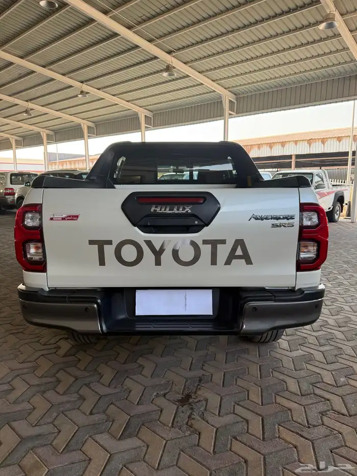 تويوتا هايلوكس دفنشر 6 سلندر موديل 2021 10