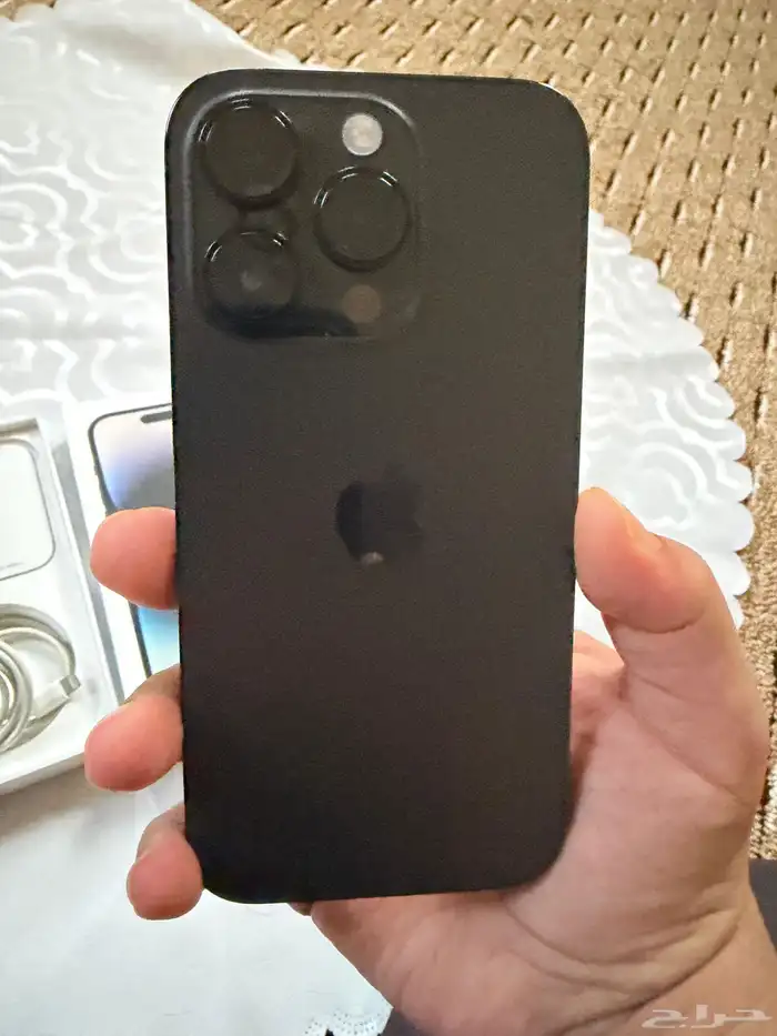 ايفون 14 برو اسود 256 4