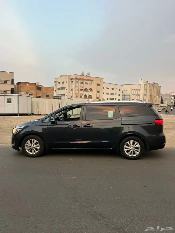 كيا كرنفال 2017 12