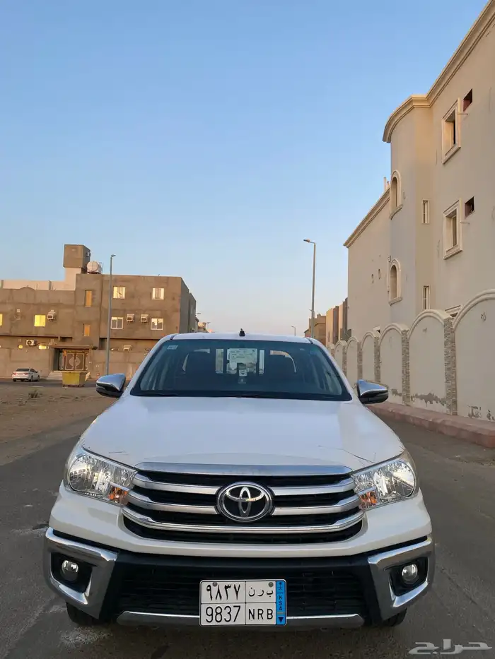 هايلوكس 2018 فل كامل وكاله ممشى 53الف مخزن بدون دبل 65