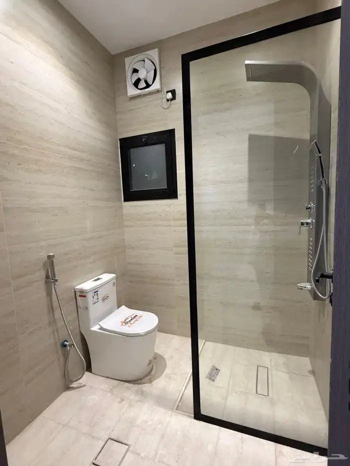 فيلا للبيع حي البشائر مساحة 450م 8غرف 2مجلس- مقلط 8