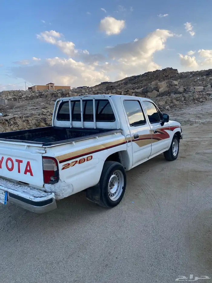 للبيع هايلوكس 2001 غمارتين 0