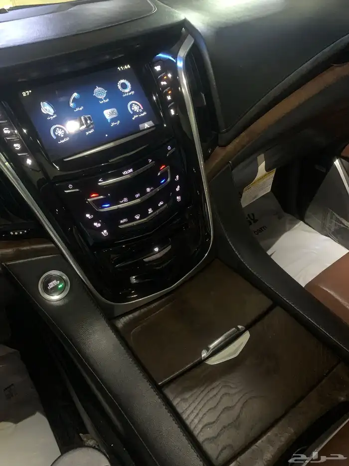 كاديلاك اسكاليد لؤلؤي 2015 15