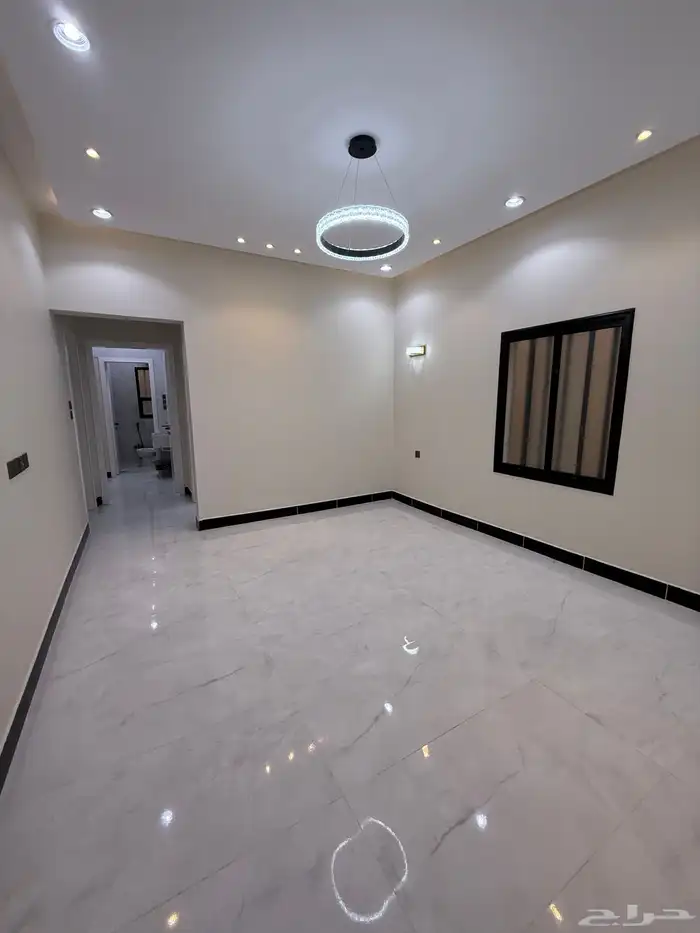 للبيع روف بملحق علوي بحوش حي الراقي خميس مشيط 780الف 10