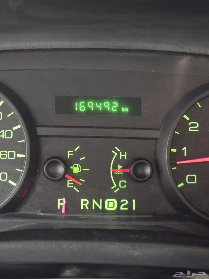 فورد فكتوريا موديل 2011 بحالة ممتازة 18