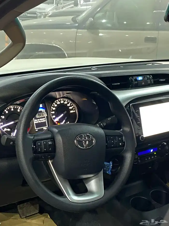 تويوتا هايلوكس 2025 بريمي دبل بنزين اقل سعر في السوق 11