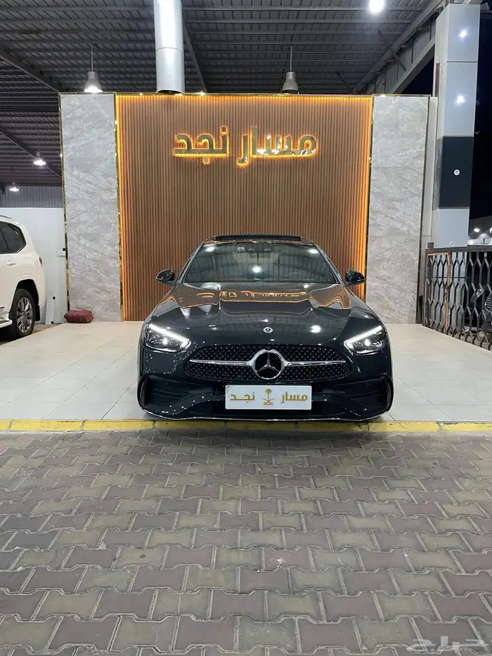 مرسيدس C300 موديل 2023 فل كامل 1