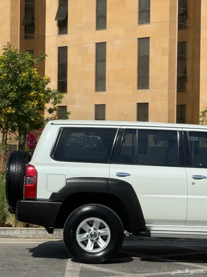 للبيع باترول فتك المديل 2020 عداد 100 11